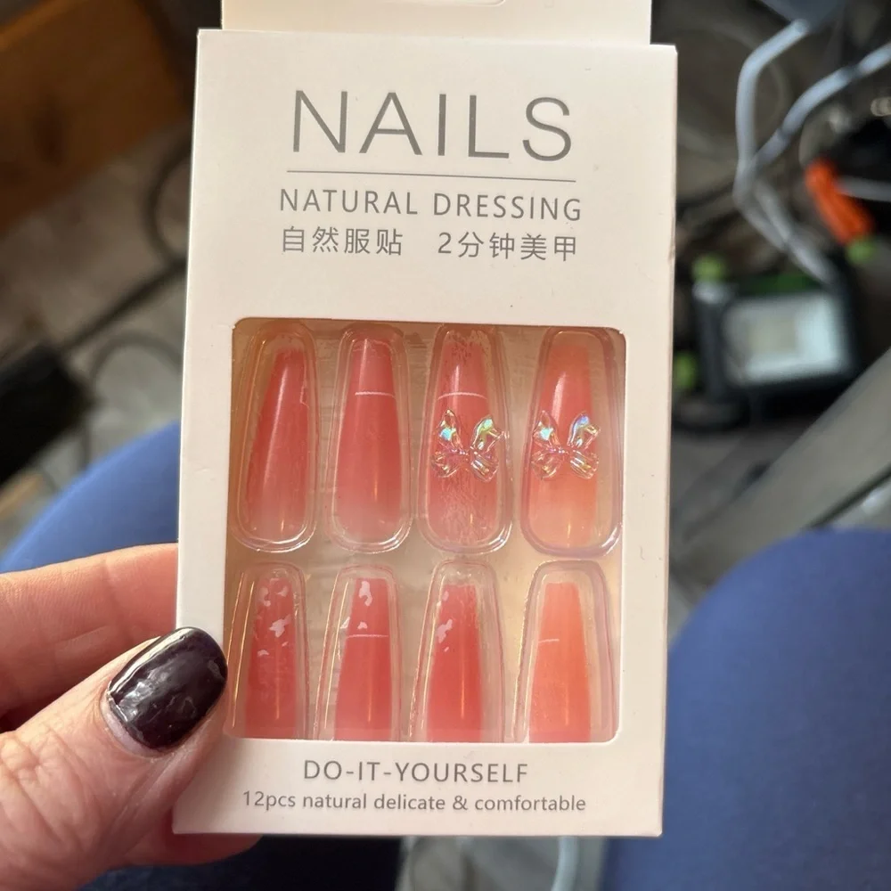 Press-On Nails with Floral Design